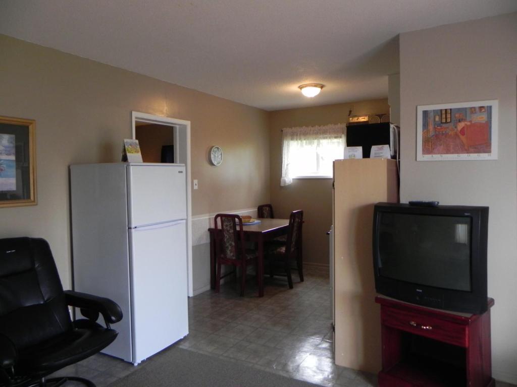 Destiny Beach Resort Osoyoos Quarto foto
