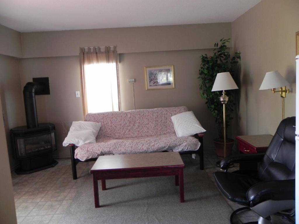 Destiny Beach Resort Osoyoos Quarto foto