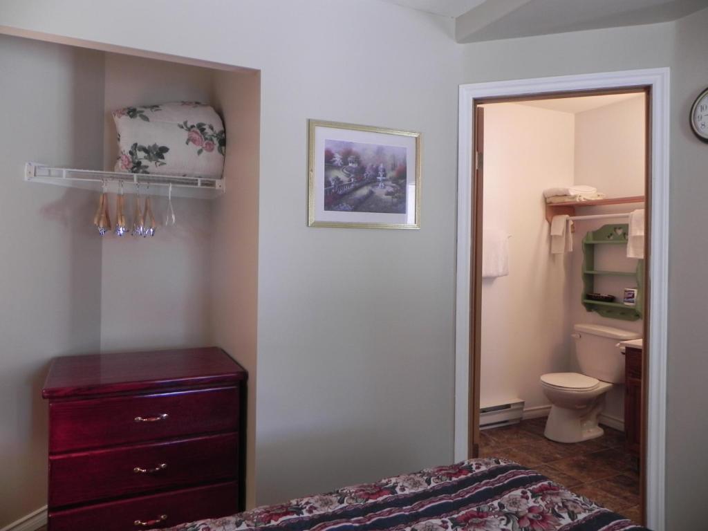 Destiny Beach Resort Osoyoos Quarto foto