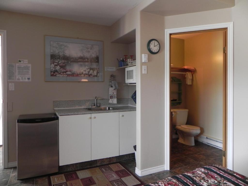 Destiny Beach Resort Osoyoos Quarto foto