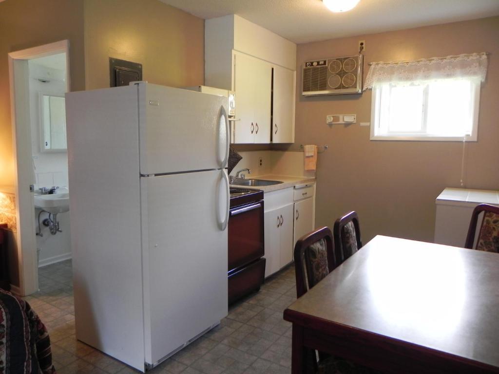 Destiny Beach Resort Osoyoos Quarto foto