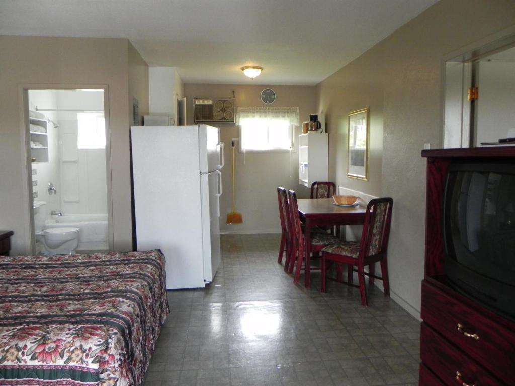 Destiny Beach Resort Osoyoos Quarto foto