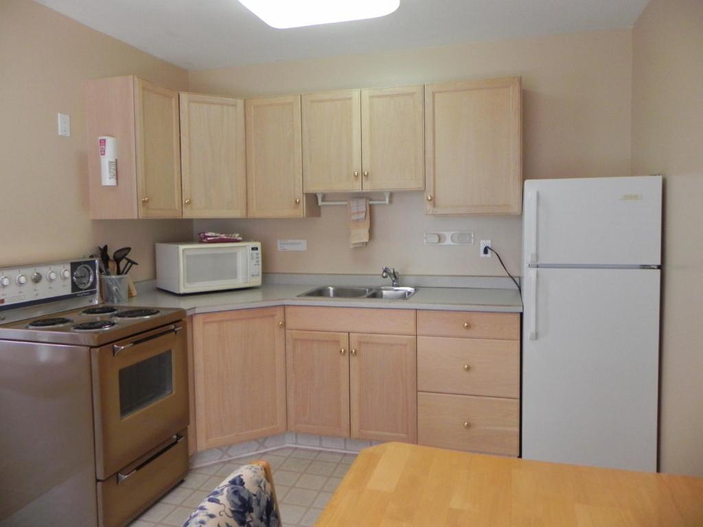 Destiny Beach Resort Osoyoos Quarto foto